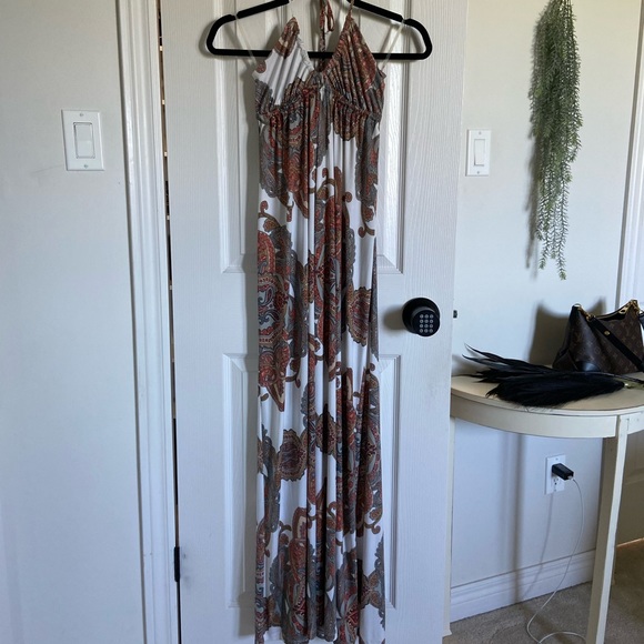 Stretchy/Silky Maxi Dress - Picture 4 of 11